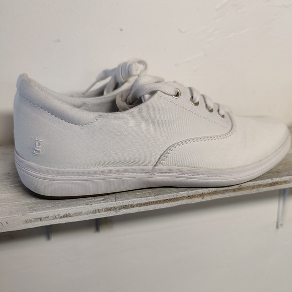 Shoes Womens 85 White Shoes Poshmark